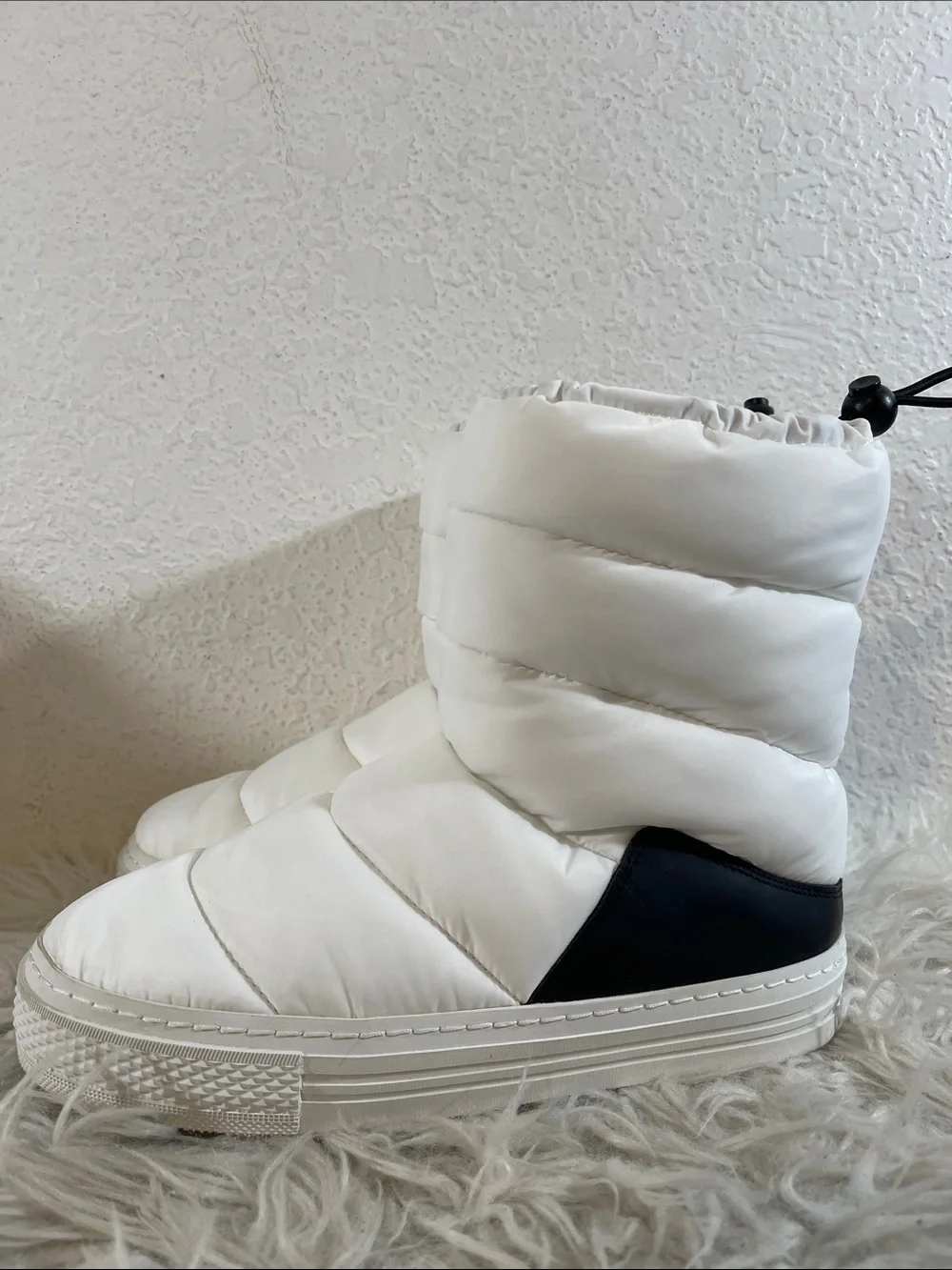 Ross & Snow White Wool Lined Puff Boot Size 8  Made In Italy NEW